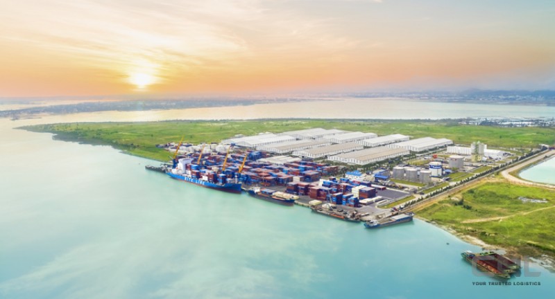 Chu Lai port strongly develops bulk import and export services